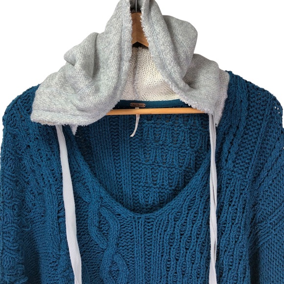 Free People Blue Tierra Cable-Knit Sweater Sz S Chunky Boho Hoodie Oversized - Picture 7 of 12